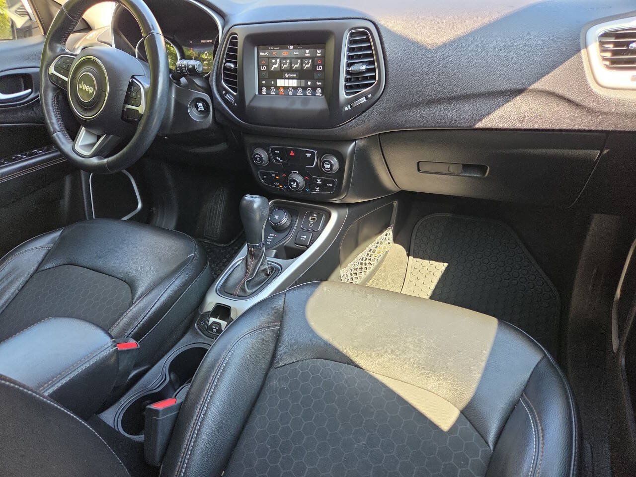 Used 2018 Jeep Compass Latitude w/ Popular Equipment Group AWD/4WD image 26