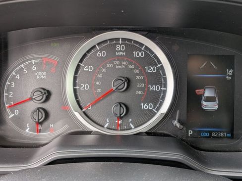 Used 2022 Toyota Corolla SE w/ SE Premium Package FWD image 11