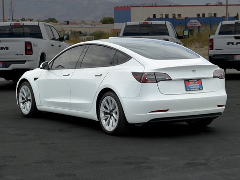Used 2021 Tesla Model 3 Standard Range Plus RWD image 3