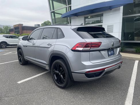 Certified 2022 Volkswagen Atlas Cross Sport SEL R-Line AWD/4WD image 6