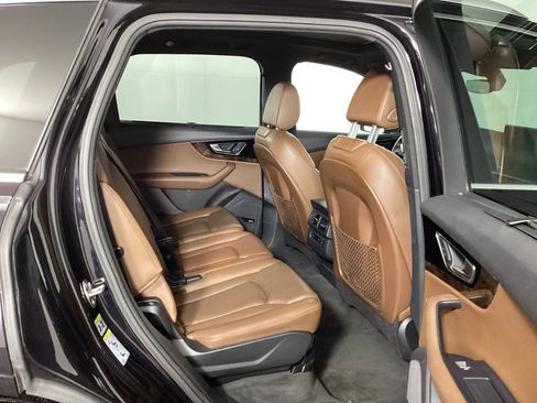 Used 2017 Audi Q7 3.0T Premium Plus w/ Premium Plus Package image 12