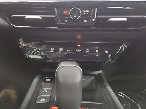 New 2026 Nissan Kicks SR w/ Cold Weather Package image 18