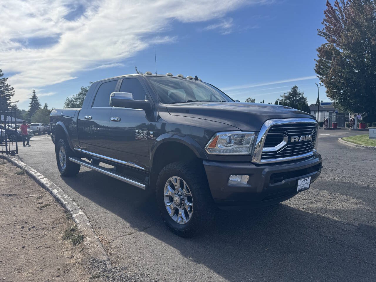Used 2017 RAM 3500 Laramie Longhorn AWD/4WD image 7