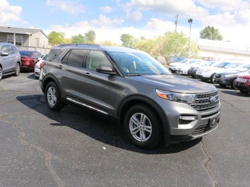 Used 2021 Ford Explorer XLT w/ Equipment Group 202A image 14