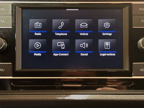 Used 2024 Volkswagen Jetta Sport image 41