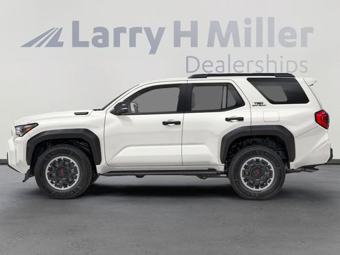 Used 2025 Toyota 4Runner TRD Off-Road image 3