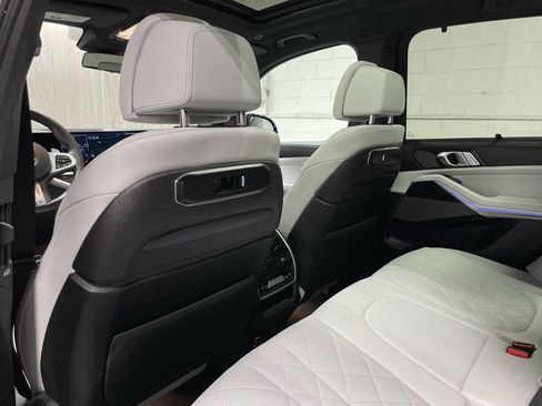 Used 2025 BMW X5 xDrive40i w/ Executive Package AWD/4WD image 14