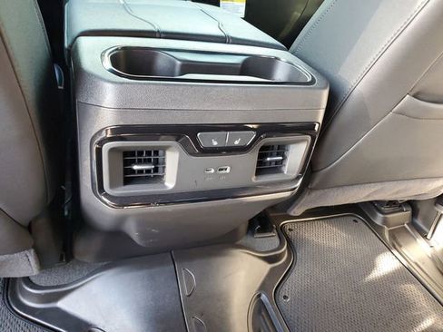 Used 2025 GMC Sierra 1500 AT4 w/ AT4 Premium Package AWD/4WD image 16