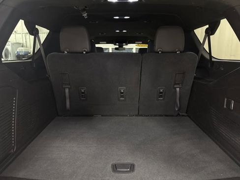 Used 2021 Chevrolet Suburban Z71 image 29