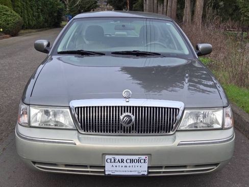 Used 2004 Mercury Grand Marquis GS RWD image 10