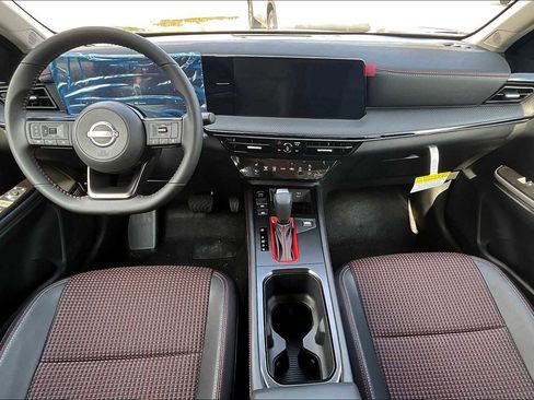 New 2025 Nissan Kicks SR image 5