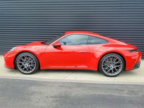 Certified 2025 Porsche 911 Carrera image 2