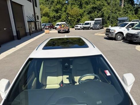 Used 2019 Cadillac XT5 Luxury w/ LPO, Radiant Package FWD image 10