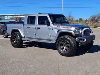 Used 2020 Jeep Gladiator Overland video 3