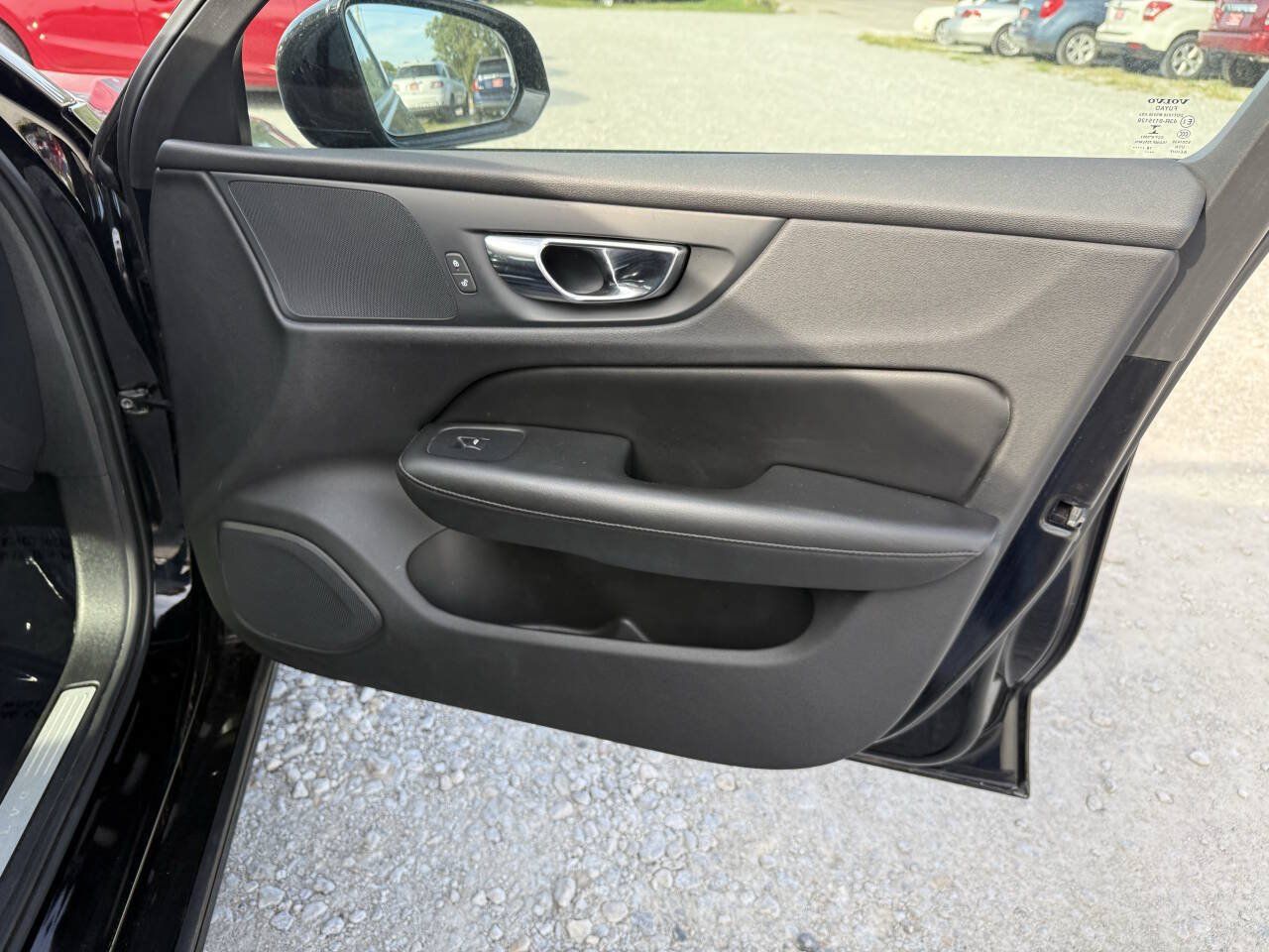 Used 2019 Volvo S60 T5 Momentum w/ Premium Package FWD image 13