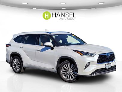 Used 2024 Toyota Highlander Platinum