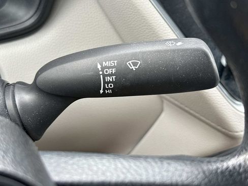 Used 2024 Toyota Corolla Cross L AWD/4WD image 24
