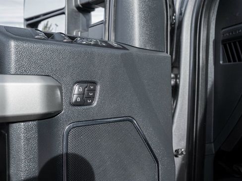 Used 2022 Ford F250 Lariat w/ Black Appearance Package image 20