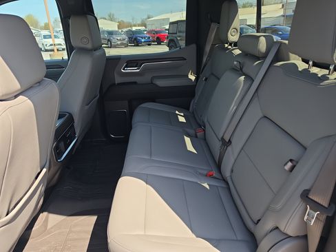 Used 2024 GMC Sierra 1500 SLT w/ SLT Premium Plus Package image 5