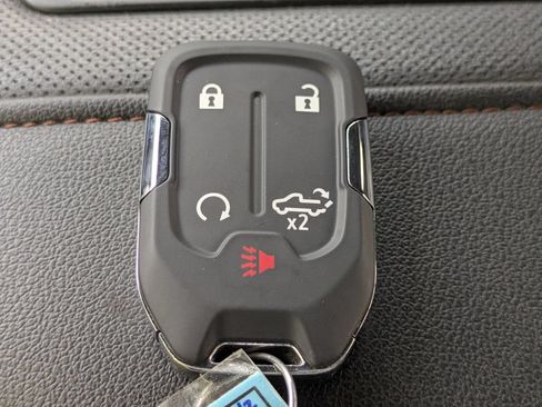 Used 2019 GMC Sierra 1500 AT4 w/ AT4 Premium Package AWD/4WD image 32