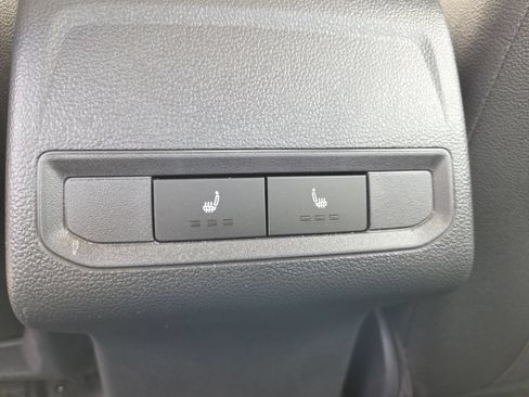 Certified 2025 Volkswagen Jetta SEL FWD image 22