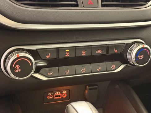 Used 2022 Nissan Altima 2.5 SR w/ Midnight Edition Package image 32