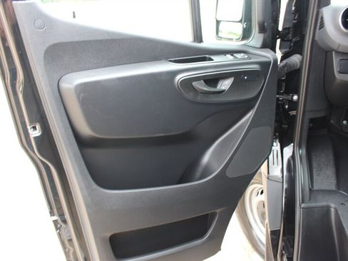 Used 2026 Mercedes-Benz Sprinter 2500 image 19