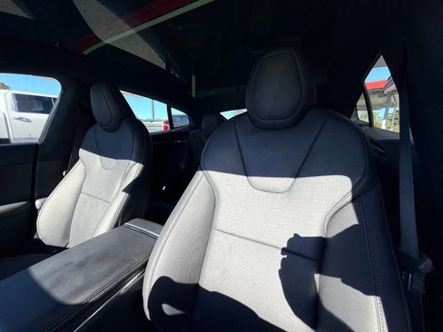 Used 2021 Tesla Model S Plaid image 26