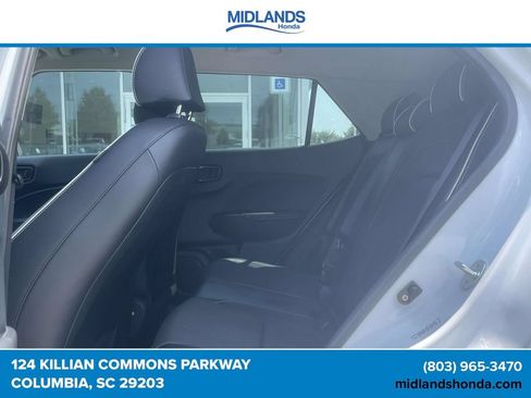 Used 2023 Hyundai Venue Limited FWD image 9
