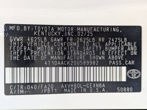 Used 2025 Toyota Camry LE image 27