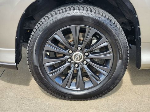 Certified 2022 Lexus GX 460 Luxury w/ Sport Design Package AWD/4WD image 10