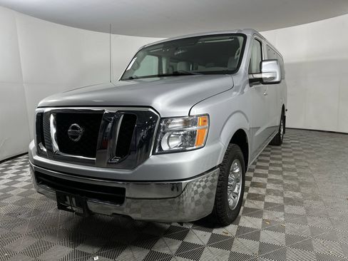 Used 2018 Nissan NV 3500 SV w/ Navigation Package image 6