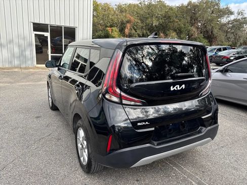 Used 2023 Kia Soul LX w/ Option Group 015 FWD image 7