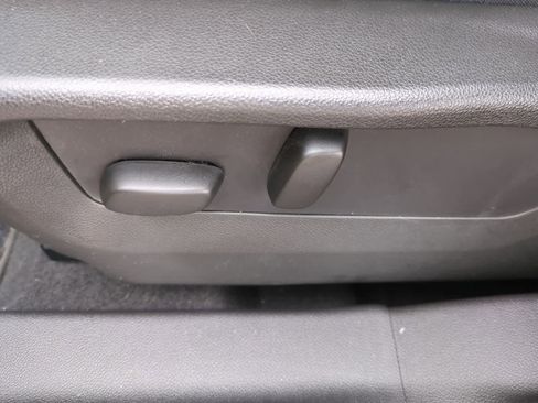 Used 2023 Buick Envision Avenir AWD/4WD image 17
