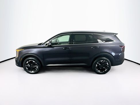 Used 2025 Kia Sorento S AWD/4WD image 4