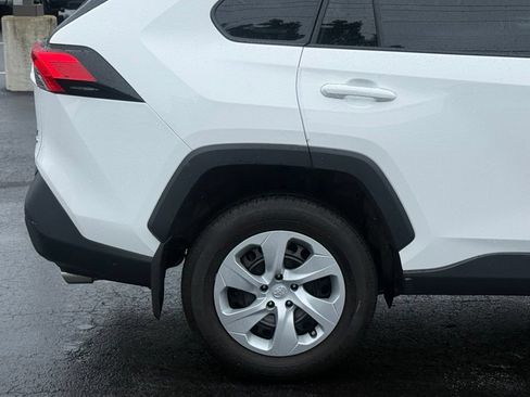 Used 2023 Toyota RAV4 LE AWD/4WD image 8