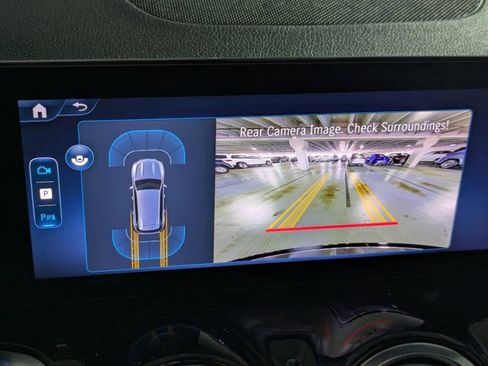 Used 2025 Mercedes-Benz GLB 250 image 16