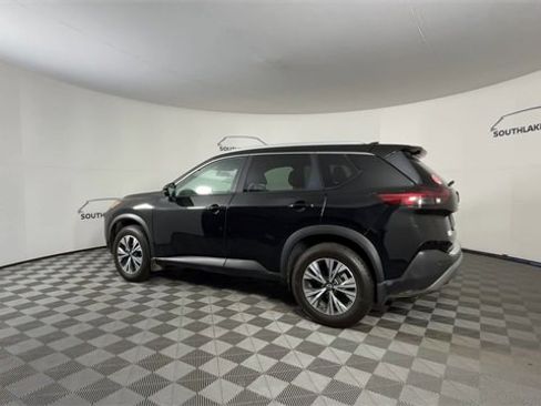 Used 2023 Nissan Rogue SV w/ SV Premium Package image 6