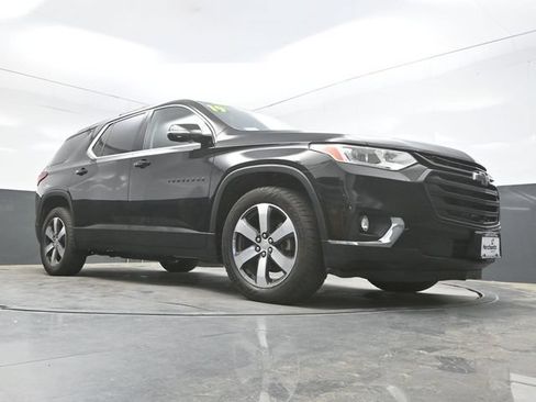 Used 2019 Chevrolet Traverse LT w/ LT Premium Package AWD/4WD image 39