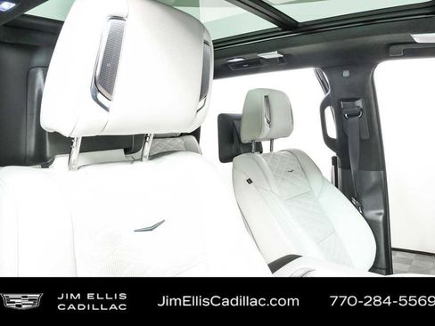Certified 2026 Cadillac Escalade Platinum Sport w/ LPO, ONYX Package AWD/4WD image 24