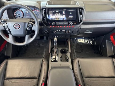 Used 2025 Nissan Frontier PRO-4X w/ Pro Premium Package AWD/4WD image 12