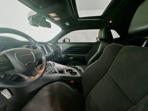 Used 2023 Dodge Challenger R/T w/ Plus Package image 20