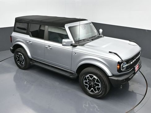 Used 2021 Ford Bronco Outer Banks image 37