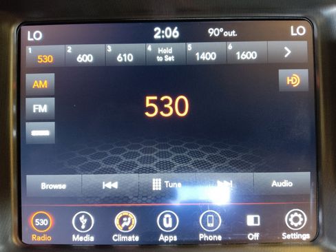 Used 2019 Dodge Charger SXT AWD/4WD image 25
