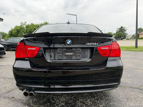 Used 2011 BMW 328i xDrive Sedan AWD/4WD image 8