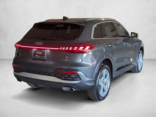 New 2025 Audi Q5 Premium w/ Premium Plus AWD/4WD image 2
