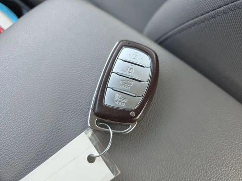 Used 2020 Hyundai Elantra Value Edition image 33