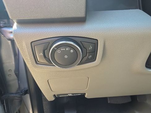 Used 2021 Ford F250 XL AWD/4WD image 24