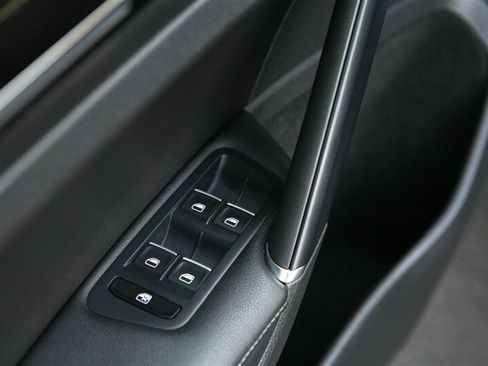 Used 2015 Volkswagen Golf SEL FWD image 9