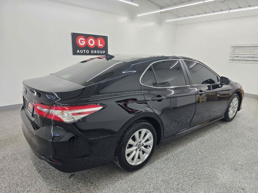 Used 2020 Toyota Camry LE FWD image 6
